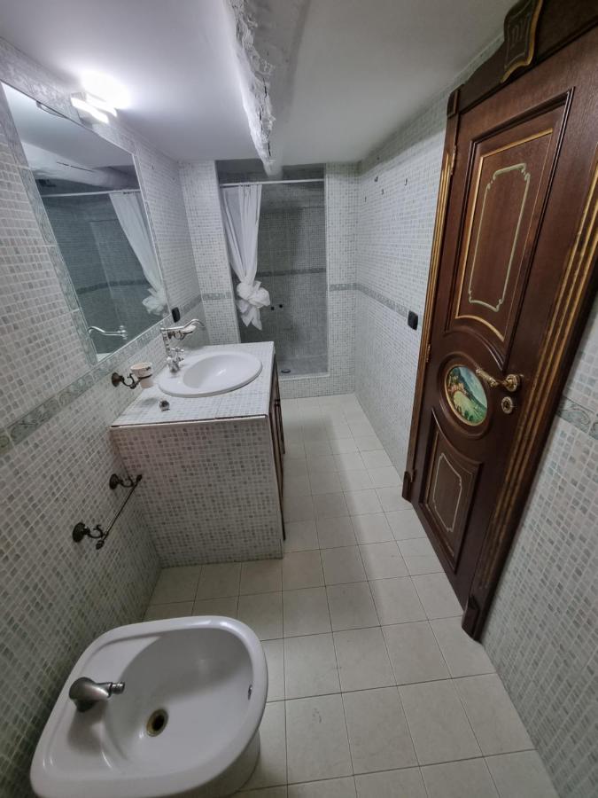 B&B Casa เนเปิลส์ ภายนอก รูปภาพ